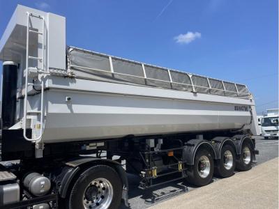 R5 UD トラクタ／R5 東邦 ダンプセミトレーラ　セット