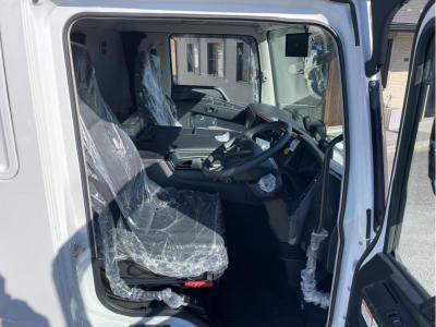 R7　三菱　ウイング　格納PG付