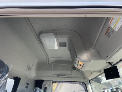 R7　三菱　ウイング