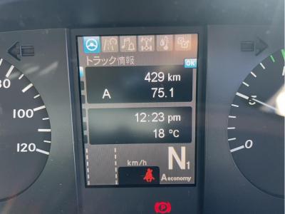 R7　三菱　ウイング