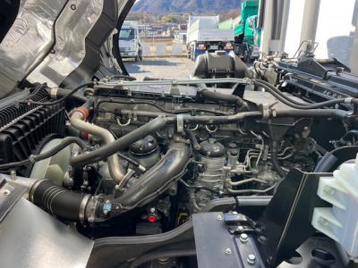 R7　三菱　ウイング