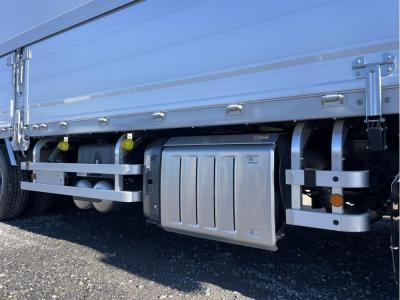 R7　三菱　ウイング