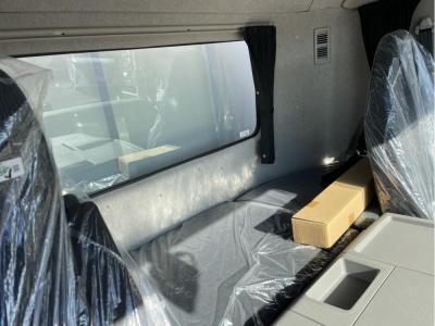 R7　三菱　ウイング