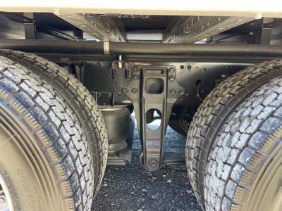 R7　三菱　ウイング