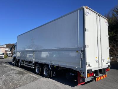 R7　三菱　ウイング