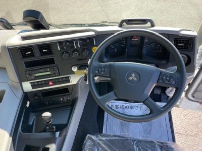 R7　三菱　ウイング