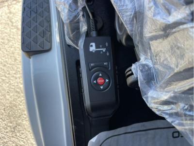 R7　三菱　ウイング