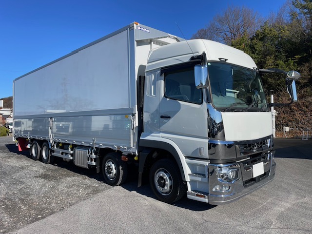 R7　三菱　ウイング