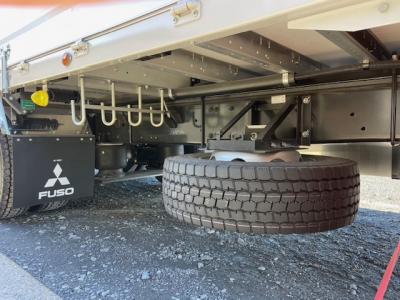 R7　三菱　ウイング