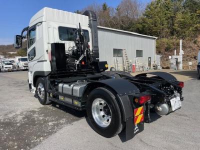 R7　三菱　トラクタ　ダンプポンプ付