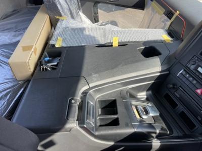 R7　三菱　トラクタ　ダンプポンプ付