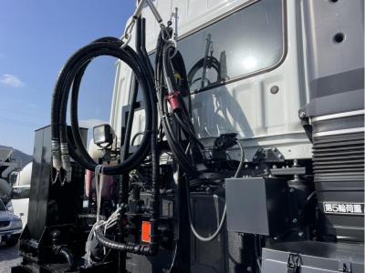 R7　三菱　トラクタ　ダンプポンプ付