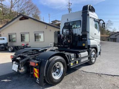 R7　三菱　トラクタ　ダンプポンプ付