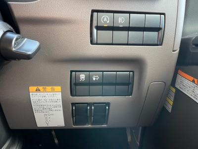 R7　三菱　2ｔ平ボデー