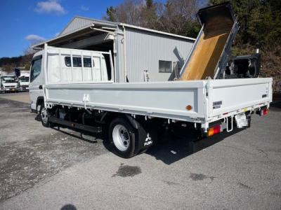 R7　三菱　2ｔ平ボデー