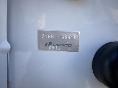 R7　三菱　2ｔ平ボデー