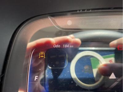 R7　三菱　2ｔ平ボデー