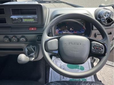 R7　三菱　2ｔ平ボデー