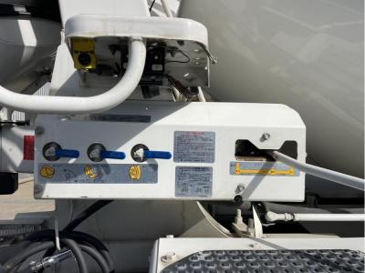 R6　いすゞ　コンクリートミキサー車