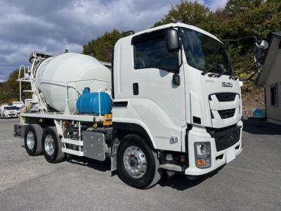 R6　いすゞ　コンクリートミキサー車