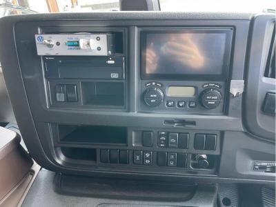 R6　いすゞ　コンクリートミキサー車