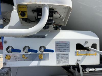 R6　いすゞ　コンクリートミキサー車