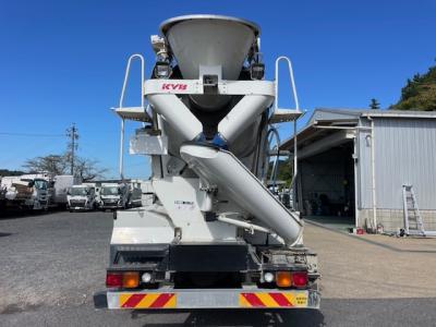 R6　いすゞ　コンクリートミキサー車