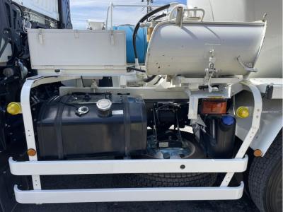 R6　いすゞ　コンクリートミキサー車