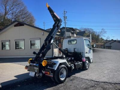 R7　三菱　脱着装置付コンテナ専用車