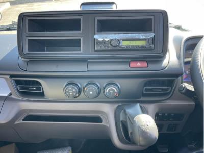 R7　三菱　脱着装置付コンテナ専用車