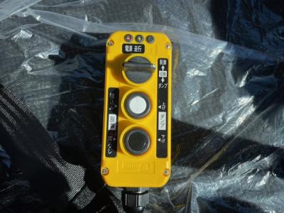 R7　三菱　脱着装置付コンテナ専用車