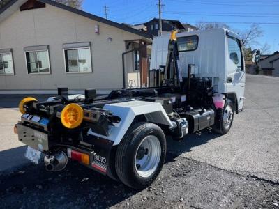 R7　三菱　脱着装置付コンテナ専用車