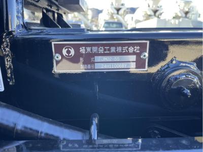 R7　三菱　脱着装置付コンテナ専用車